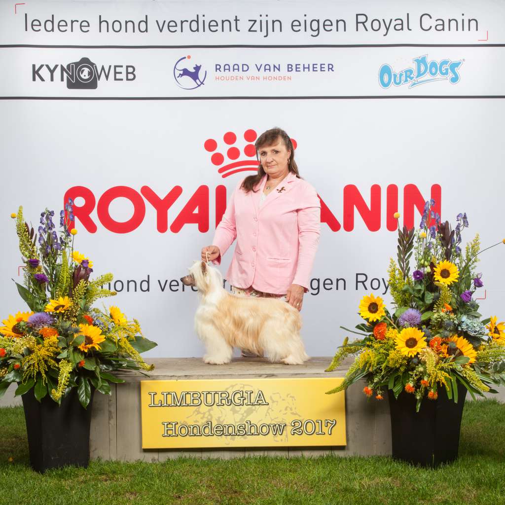 Awanach-Anty  Milfra-Moravia